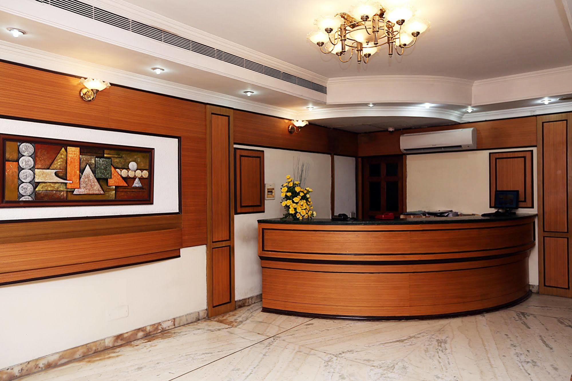 Mount Manor Hotel Chennai Exterior photo